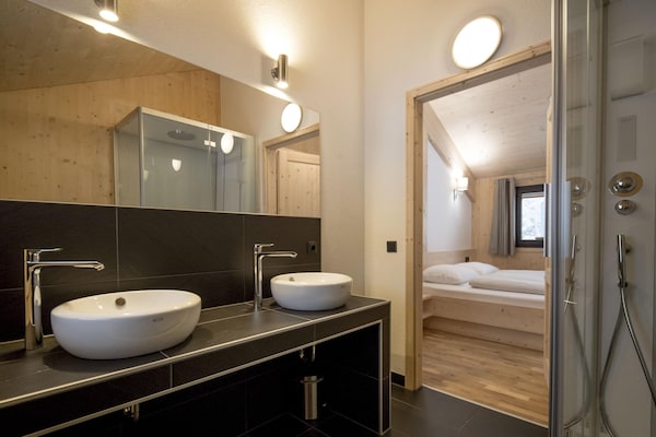 Foto van Mooi chalet met balkons - Vakantiehuis in Schladming - Pichl, Ennstal - BathRoom