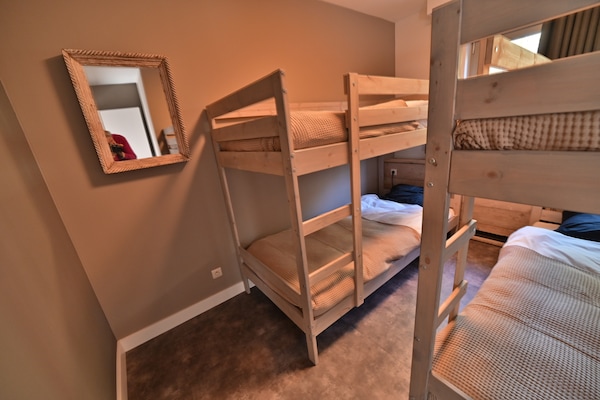 Foto van Modern Appartement in België met Bubbelbad - Vakantiehuis in Durbuy - BedRoom