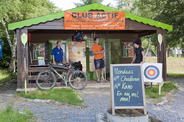 Foto van Charmant chalet met zwembad - Vakantiehuis in Dochamps - ParkFacilities