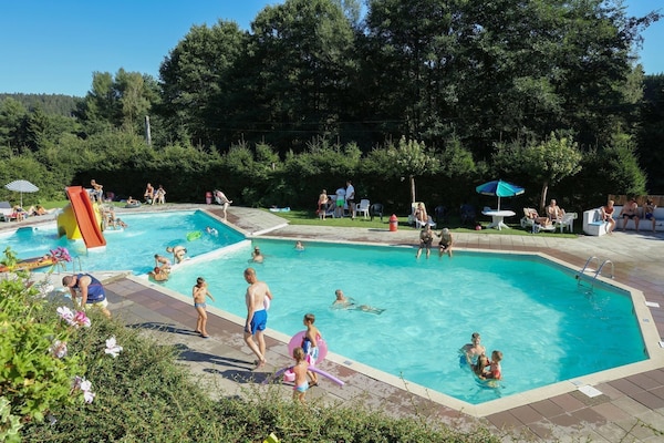 Foto van Gezellige 5-persoons Glampingtent in de Ardennen - Vakantiehuis in Dochamps - PoolOfHouse