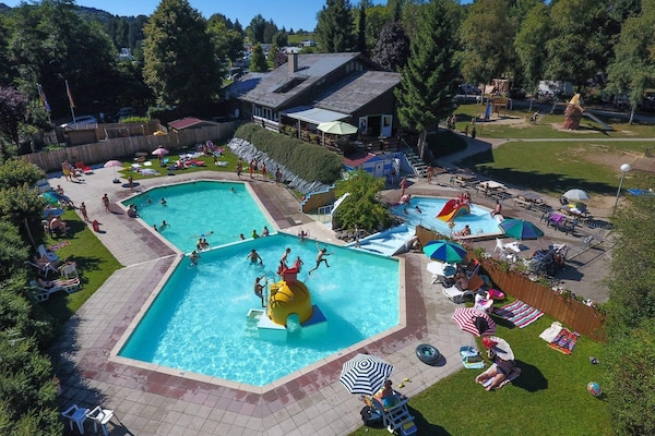 Foto van Luxe zonnetent in Dochamps - Vakantiehuis in Dochamps - PoolOfHouse