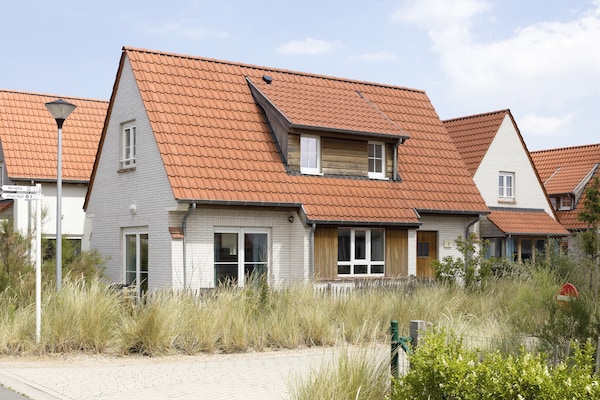 Foto van Ruime moderne villa • Vlakbij het strand - Vakantiehuis in Bredene - ExteriorSummer