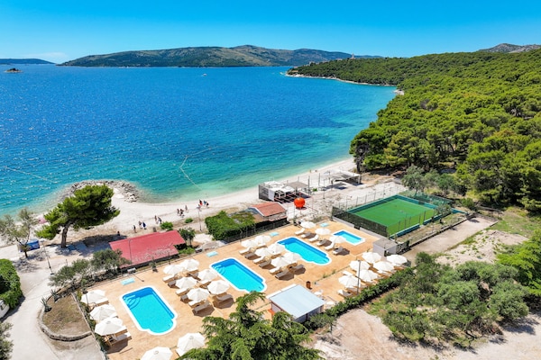 Foto van Apartements Medena in Seget Donji, Trogir - Vakantiehuis in Trogir - Seget Donij - WaterView