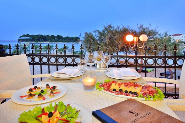 Foto van Appartement op Ugljan bij zandstrand - Vakantiehuis in Preko - ParkFacilities