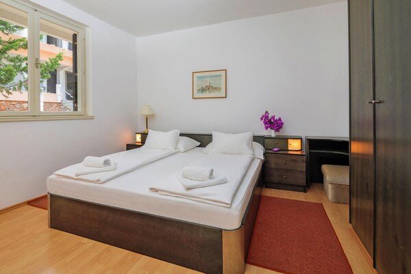 Foto van Appartement in Jelsa Resort met zwembad - Vakantiehuis in Jelsa - BedRoom