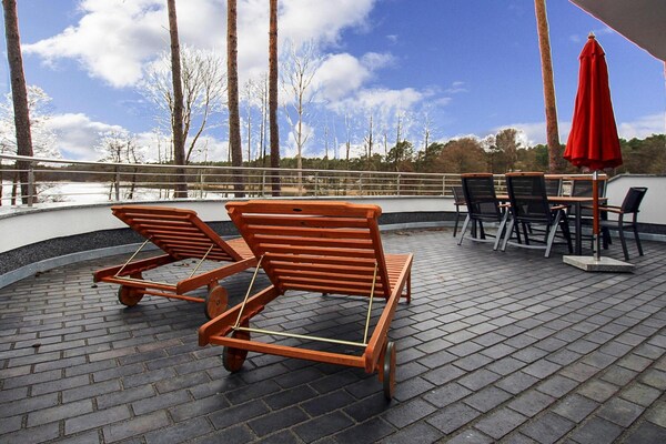 Foto van Villa Seeblick in Lychen - Vakantiehuis in Lychen - TerraceBalcony