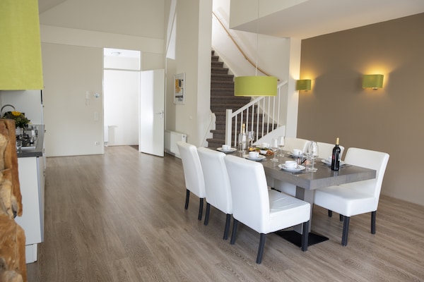 Foto van Modern penthouse met sauna - Vakantiehuis in Heimbach - DiningRoom