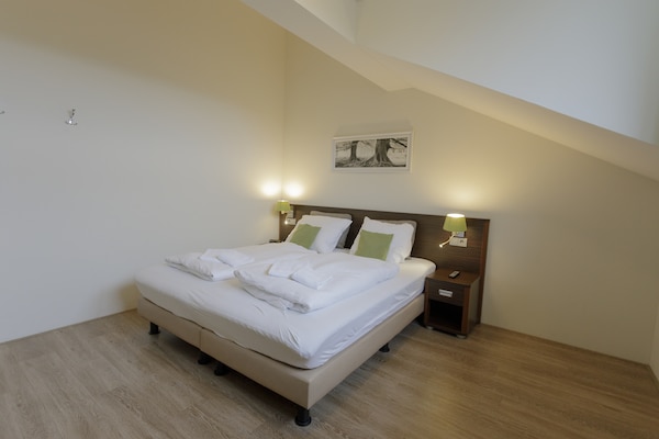 Foto van Stijlvolle penthouse van Rursee - Vakantiehuis in Heimbach - BedRoom