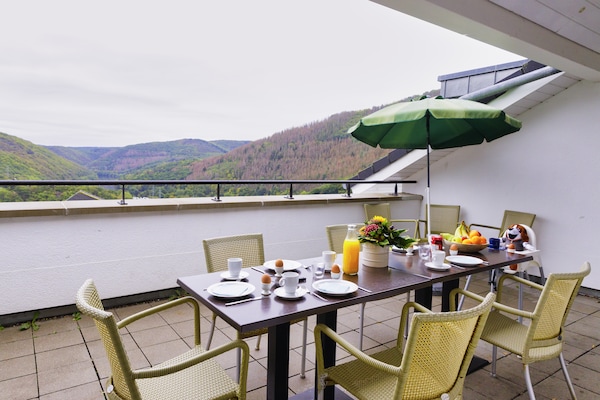 Foto van Stijlvolle penthouse van Rursee - Vakantiehuis in Heimbach - TerraceBalcony