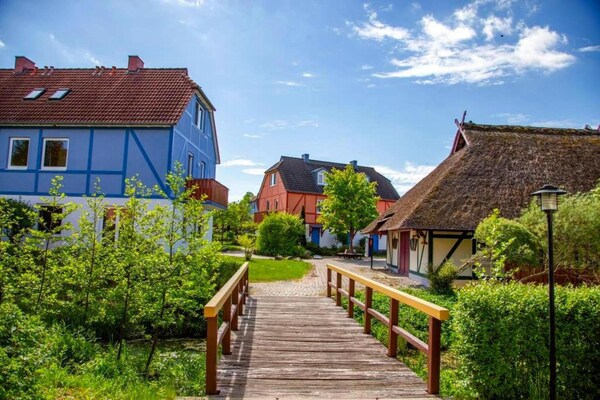Foto van Vakantiecomplex BEECH Resort Fleesensee, Göhren-Lebbin - ExteriorSummer