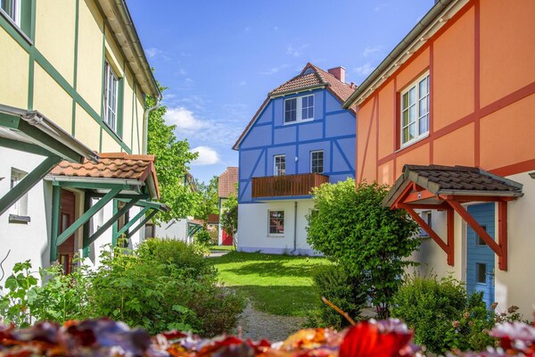 Foto van Vakantiecomplex BEECH Resort Fleesensee, Göhren-Lebbin - ExteriorSummer