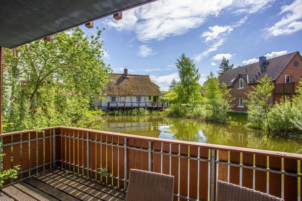 Foto van Vakantiecomplex BEECH Resort Fleesensee, Göhren-Lebbin - TerraceBalcony