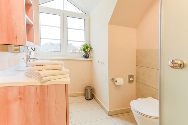 Foto van Vakantiecomplex BEECH Resort Fleesensee, Göhren-Lebbin - BathRoom