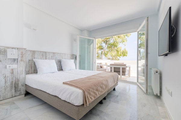 Foto van Chique mediterrane vakantie - Vakantiehuis in El Campello, Alicante - BedRoom