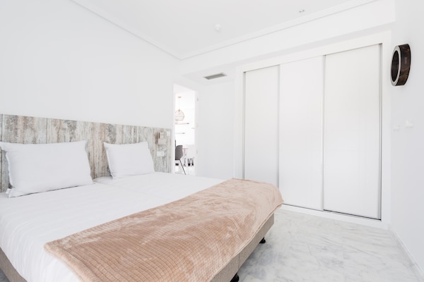 Foto van Modern appartement met zwembad - Vakantiehuis in El Campello, Alicante - BedRoom