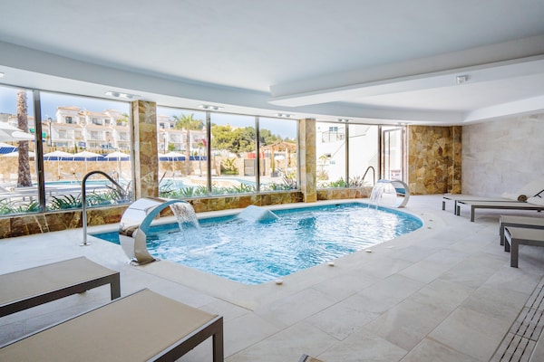 Foto van Stijlvol appartement op de begane grond - Vakantiehuis in El Campello, Alicante - ParkFacilities