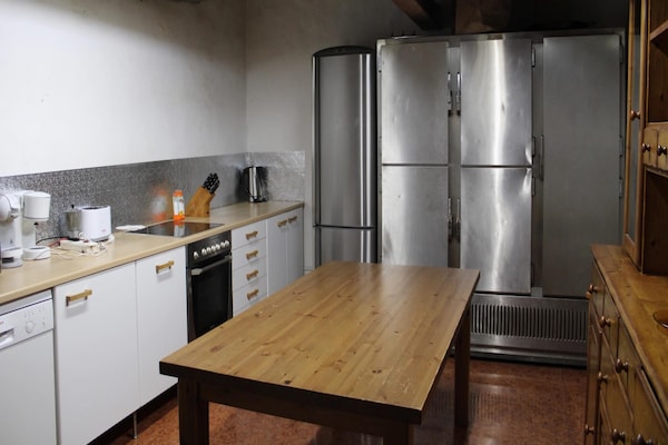 Foto van Gezellige cottage in Catalonië nabij meer - Vakantiehuis in Sant Salvador de Guardiola - Kitchen