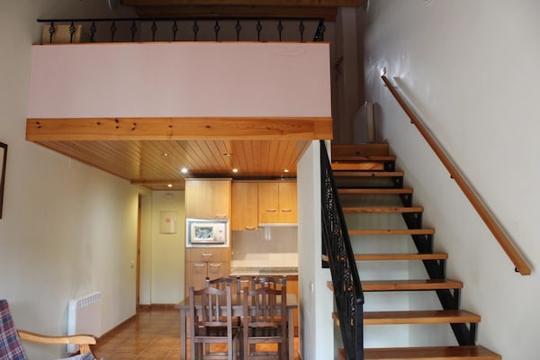Foto van Luxueus vakantiehuis met zwembad - Vakantiehuis in Sant Salvador de Guardiola - Landing