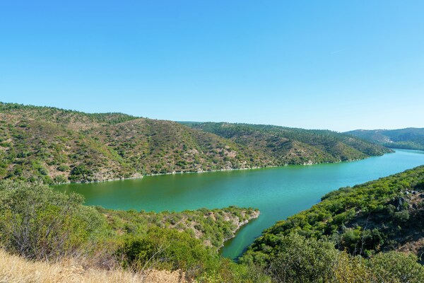 Foto van Vakantiehuis in Tajo-reservaat met zwembad - Vakantiehuis in Herrera de Alcántara - AreaSummer1KM