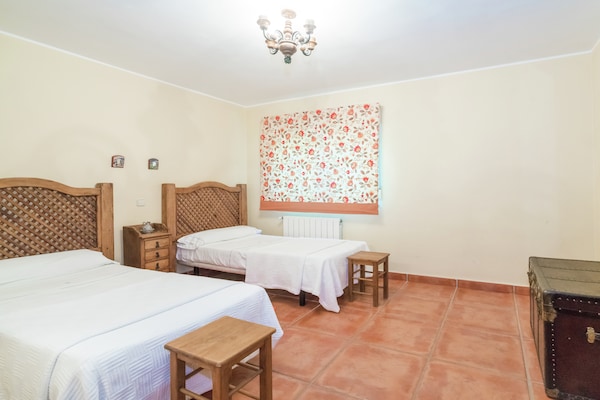 Foto van Vakantiehuis in Herrera aan de rivier de Tajo - Vakantiehuis in Herrera de Alcántara - BedRoom