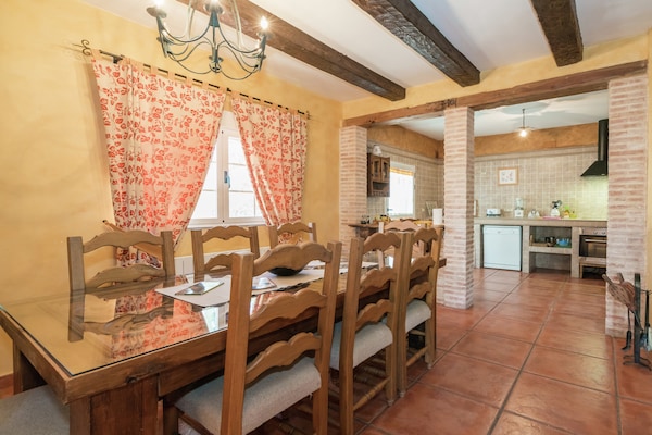 Foto van Vakantiehuis in Herrera aan de rivier de Tajo - Vakantiehuis in Herrera de Alcántara - DiningRoom