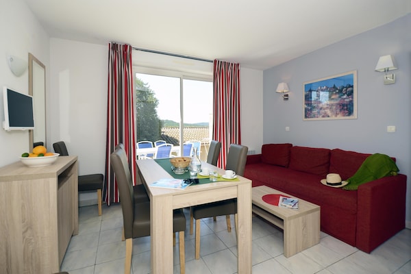 Foto van Gezellig verblijf in de Ardèche - Vakantiehuis in Labastide de virac - LivingRoom