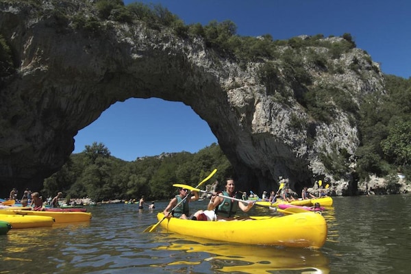 Foto van Gezellig appartement met terras - Vakantiehuis in Vallon Pont D Arc - AreaSummer20KM