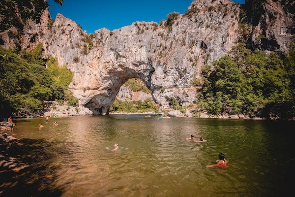 Foto van Gezellig appartement met terras - Vakantiehuis in Vallon Pont D Arc - AreaSummer20KM