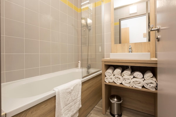 Foto van Appartement in La Rochelle bij het strand - Vakantiehuis in La Rochelle - BathRoom