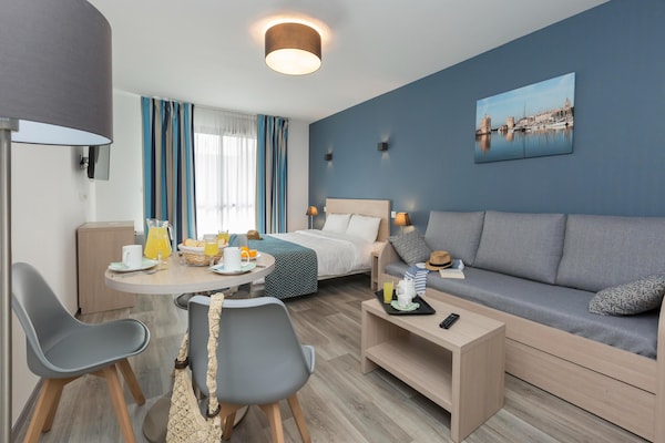 Foto van Appartement in La Rochelle bij het strand - Vakantiehuis in La Rochelle - LivingRoom