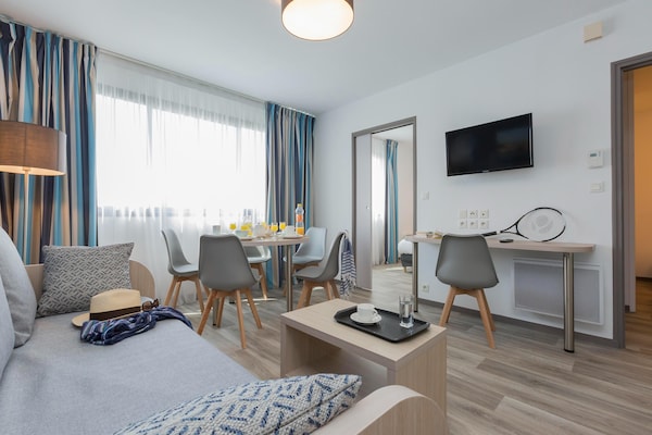 Foto van Appartement in La Rochelle bij het strand - Vakantiehuis in La Rochelle - LivingRoom