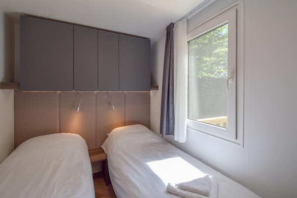 Foto van Dordogne Chalet Dichtbij Bos - Vakantiehuis in St. Medard D'excideuil - BedRoom