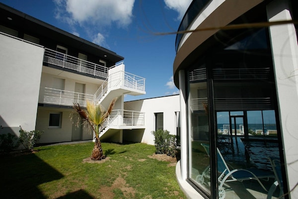 Foto van Appartement in Plougasnou met Zeezicht - Vakantiehuis in Plougasnou - ExteriorSummer