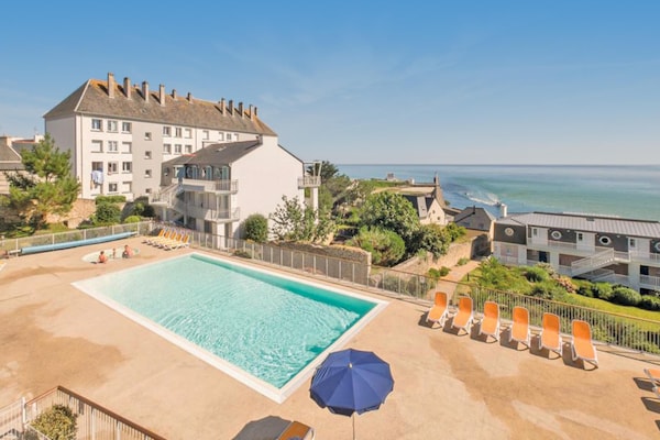 Foto van Appartement in Audierne, vlakbij het strand van Trescadec - ExteriorSummer