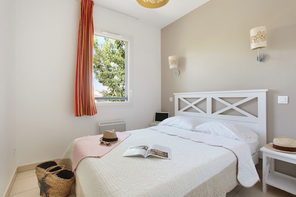 Foto van Modern verblijf met zwembad en terras - Vakantiehuis in AIGUES MORTES - BedRoom