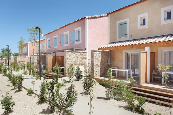 Foto van Mooi appartement vlakbij Aigues-Mortes - Vakantiehuis in Aïgues Mortes - ExteriorSummer