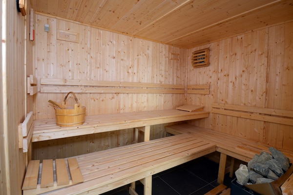 Foto van Ruime vakantiewoning met terras - Vakantiehuis in Cap d'Agde - Wellness