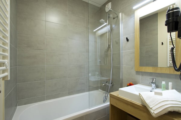 Foto van Appartement in Éclose met Bergzicht - Vakantiehuis in Huez - BathRoom