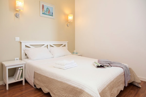 Foto van Appartement aan zee met zwembad - Vakantiehuis in Guidel - BedRoom