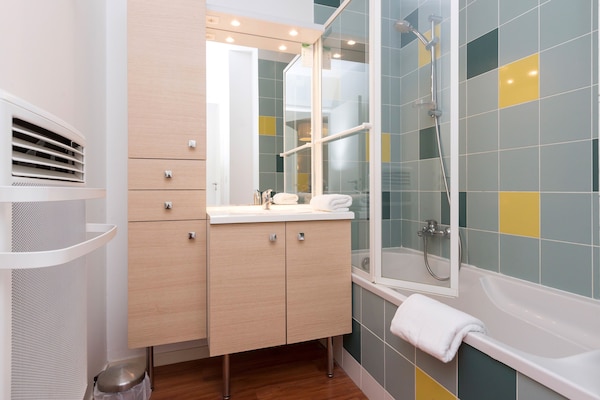 Foto van Appartement aan zee met zwembad - Vakantiehuis in Guidel - BathRoom