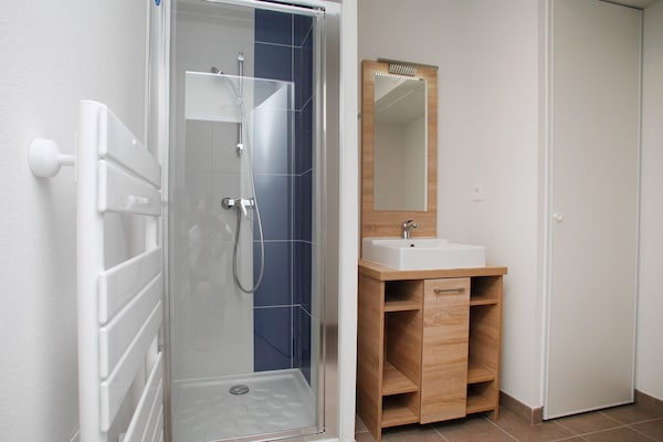 Foto van Appartement in Bretagne bij Morbihan - Vakantiehuis in BADEN - BathRoom