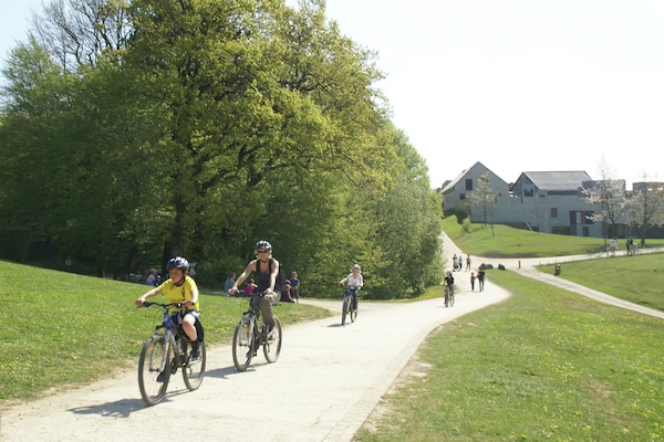 Foto van Cottage in Frankrijk met Uitzicht op Meer - Vakantiehuis in Eppe-Sauvage - ParkFacilities