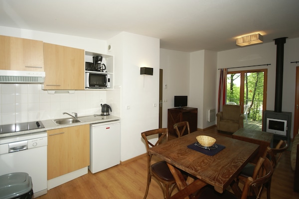 Foto van Cottage in Frankrijk met Uitzicht op Meer - Vakantiehuis in Eppe-Sauvage - Kitchen