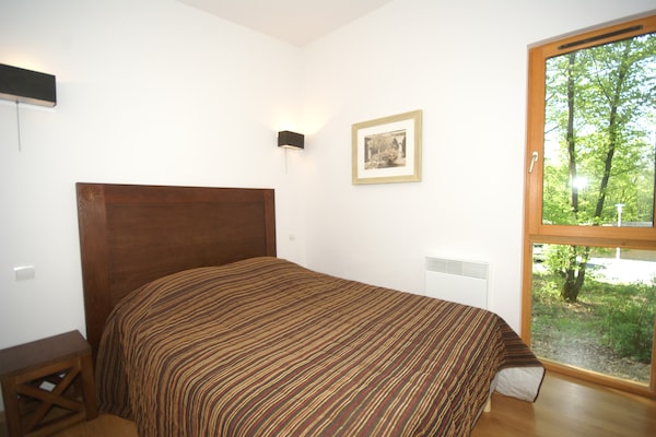 Foto van Cottage in Frankrijk met Uitzicht op Meer - Vakantiehuis in Eppe-Sauvage - BedRoom