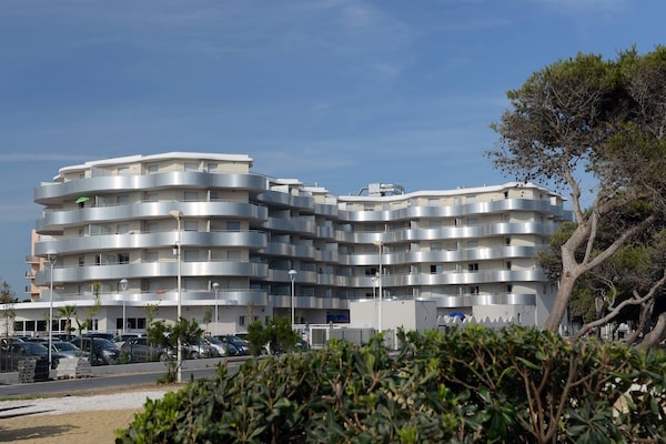 Foto van Mooi appartement bij het strand van Port-Barcarès - ExteriorSummer