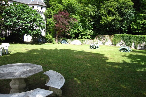 Foto van Huis in Frankrijk met zwembad en uitzicht - Vakantiehuis in Serrieres en Chautagne - GardenSummer