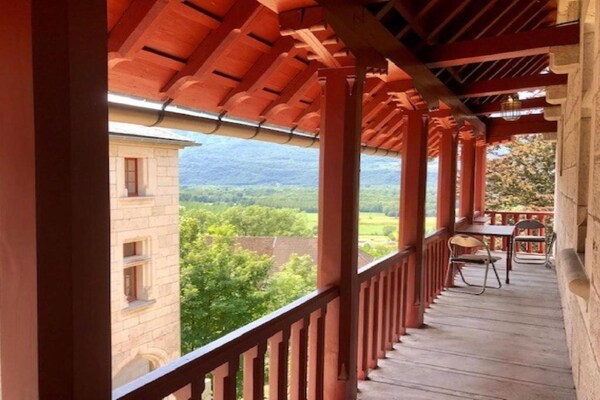 Foto van Huis met zwembad nabij Colombier - Vakantiehuis in Serrieres en Chautagne - Ambiance