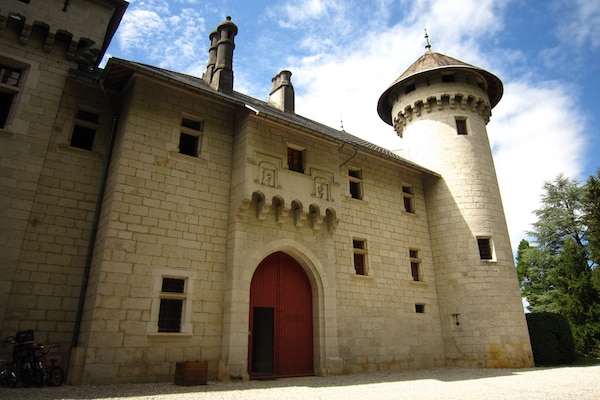 Foto van Huis met zwembad nabij Colombier - Vakantiehuis in Serrieres en Chautagne - ExteriorSummer
