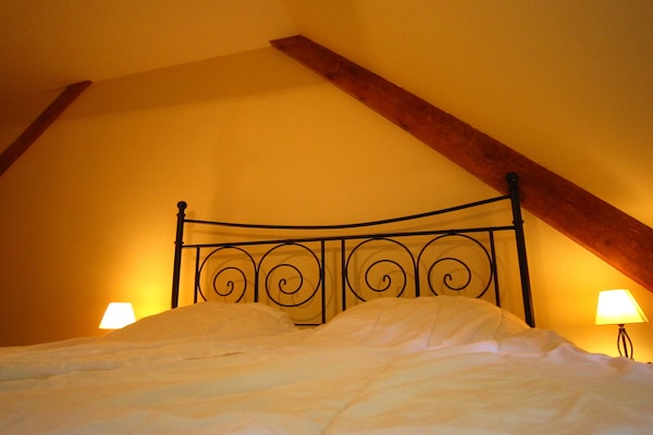 Foto van Huis met zwembad nabij Colombier - Vakantiehuis in Serrieres en Chautagne - BedRoom