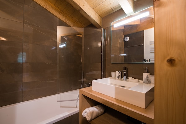 Foto van Luxe verblijf nabij skipistes - Vakantiehuis in Praz-sur-Arly - BathRoom